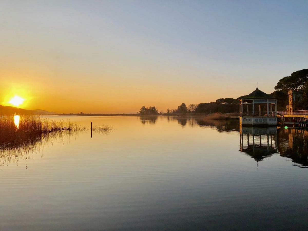 Vista Lago Torre del Lago Puccini Buitenkant foto